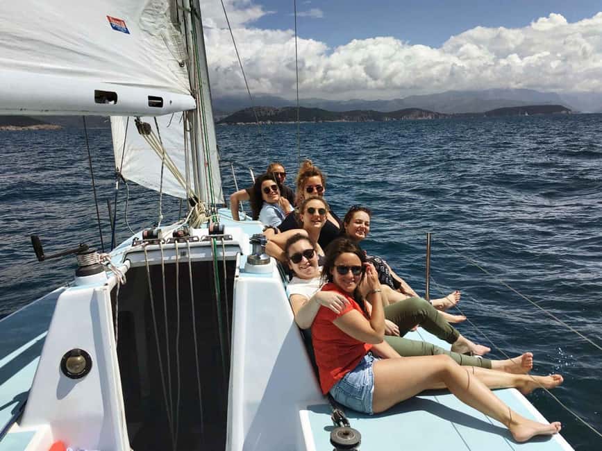 Dubrovnik : Romantic Group Sunset Tour to Old Town&Elafity - What the $151 price really covers