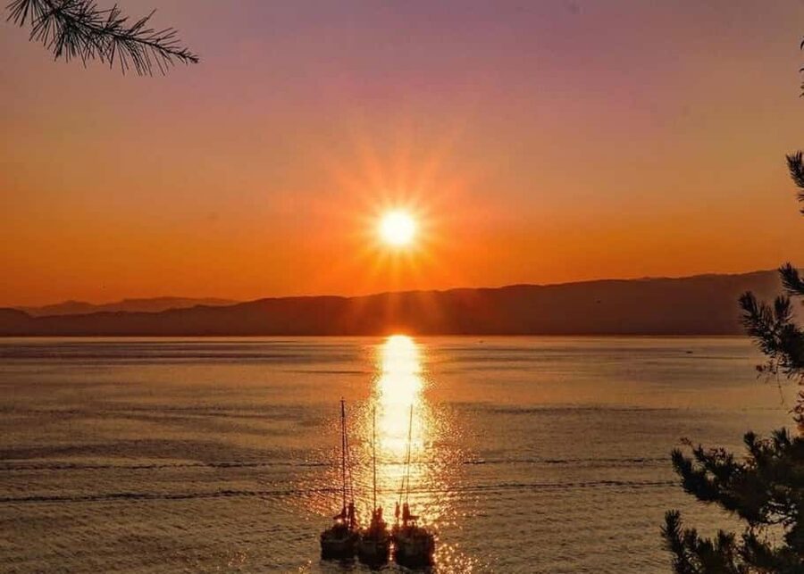 Dubrovnik:Romantic Private Sunset Tour to Old Town& Elafitiy - What this Dubrovnik sunset cruise is really about