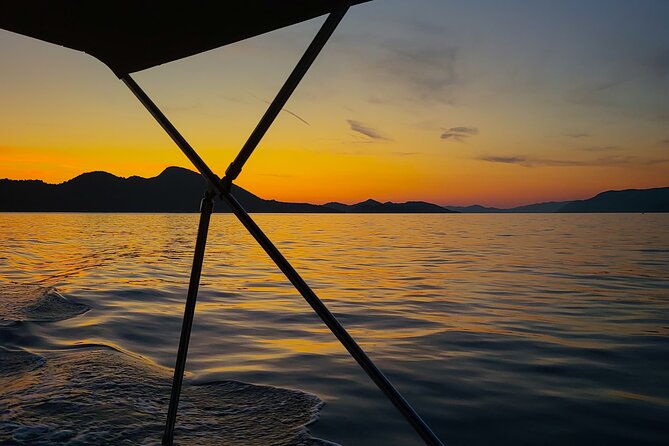 Dubrovnik Romantic Sunset Boat Tour - Timing, weather, and the return to Dubrovnik