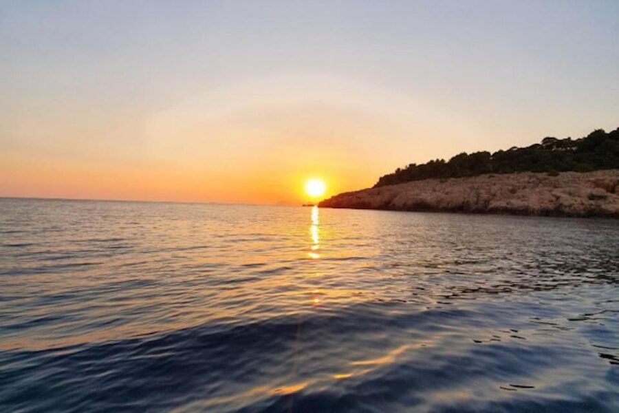 Dubrovnik: Romantic Sunset Cruise & Cave Visit with a Local - What this one-hour Dubrovnik cruise is really like