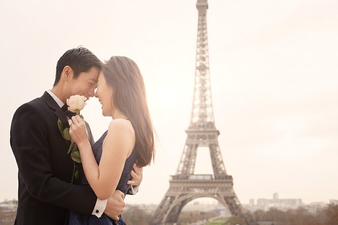 Eiffel Tower Surprise Proposal Engagement - Key points to know before you book