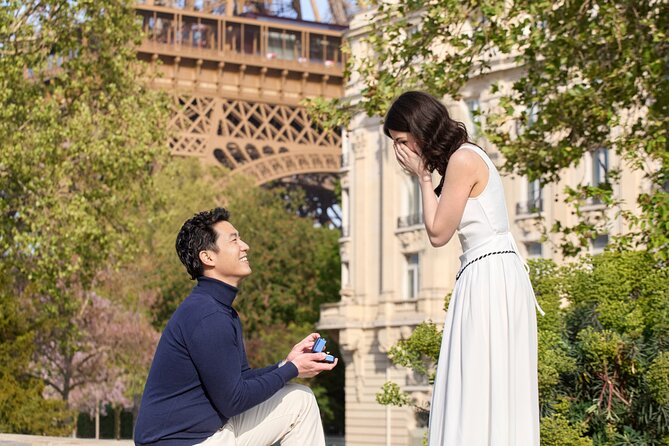 Eiffel Tower Surprise Proposal Engagement - Who will appreciate this private Paris experience