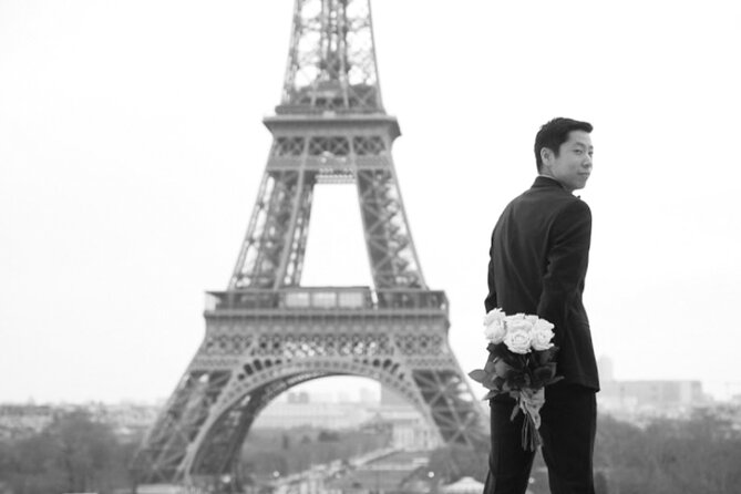 Eiffel Tower Surprise Proposal Engagement - The couples photo shoot that hides the surprise