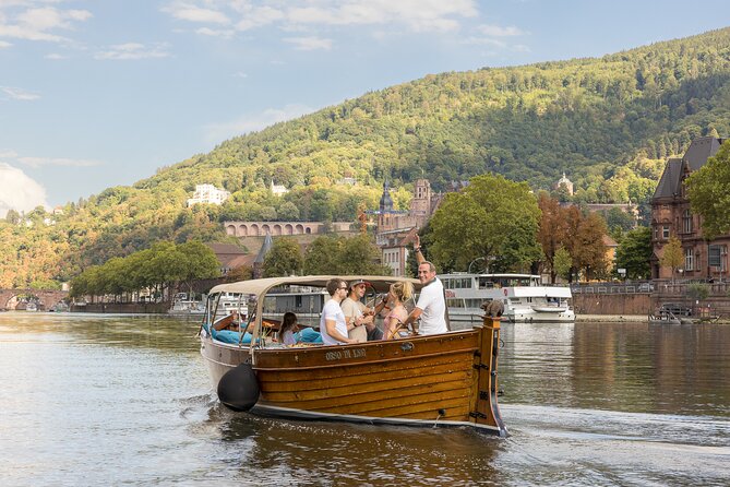 Exclusive private boat trip for couples in Heidelberg - The Old Bridge and Heidelberg Castle From Below