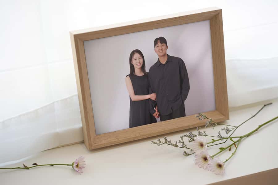Family, Couple, and Group Photoshoot in Seoul - Why a studio portrait can improve your Seoul memories
