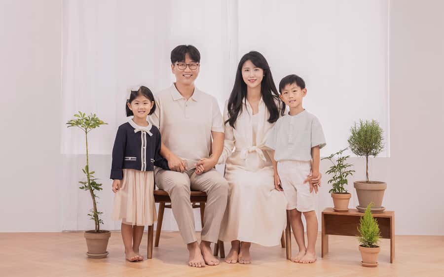 Family, Couple, and Group Photoshoot in Seoul - Reaching the studio from Seoul by Line 3