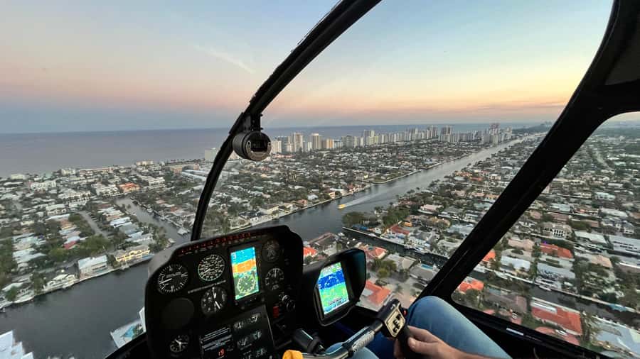 Fort Lauderdale : Romantic Champagne Helicopter Flight Tour - Photo stops before and after the flight
