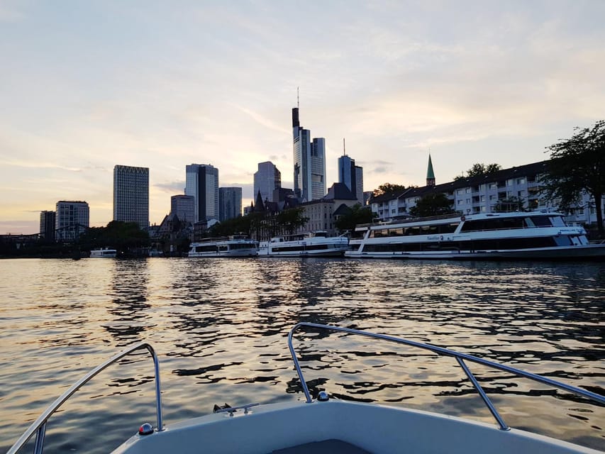 Frankfurt: Private Romantic Skyline Boat Tour - The high-rise ensemble from river level