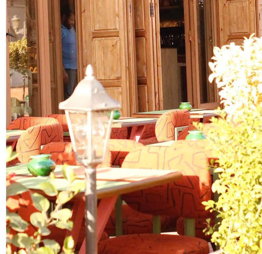 From Marrakech: Rooftop Dinner & Romantic Medina Views - Music and traditional performances after sunset
