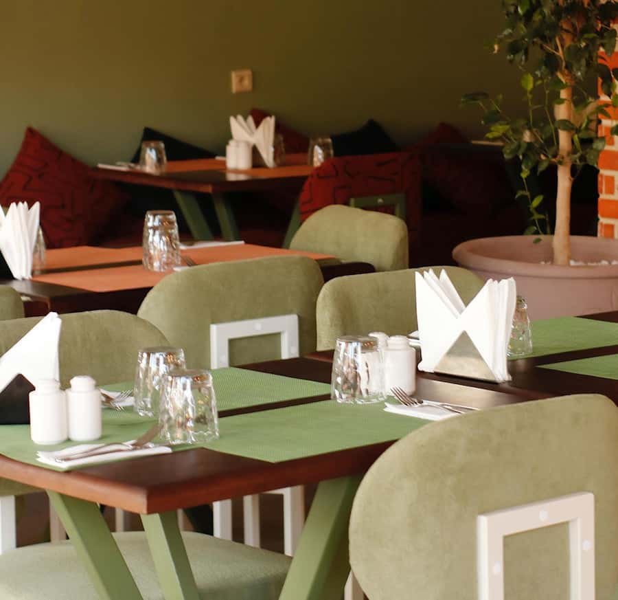 From Marrakech: Rooftop Dinner & Romantic Medina Views - Who will enjoy this Marrakech dinner?