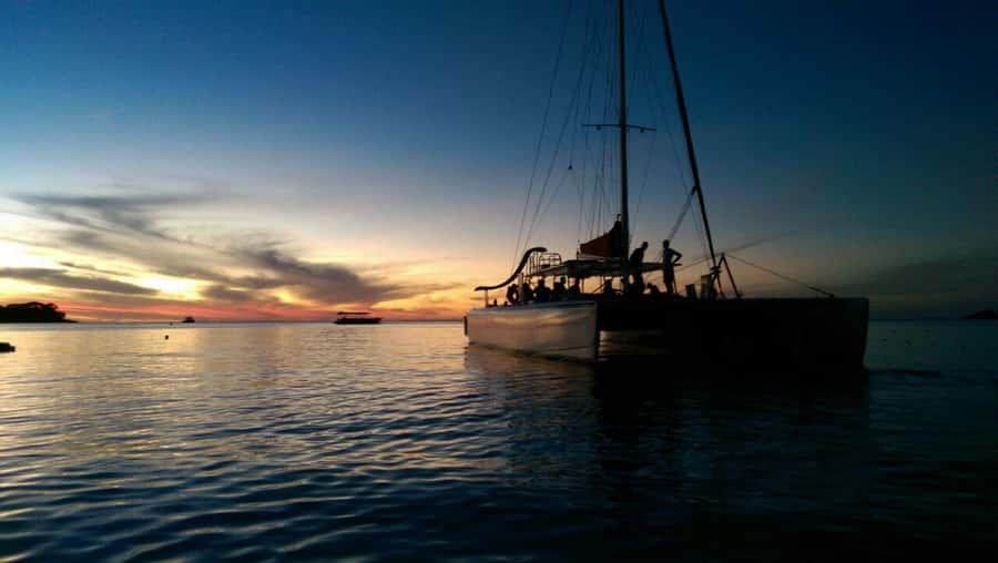 Grand Bay: Honeymoon/Lovers Sunset Tour with Romantic Dinner - Drinks, music, and the island-party feel