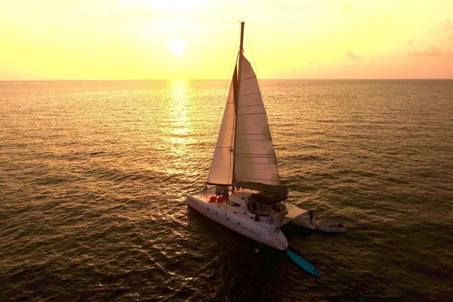 Grand Bay: Honeymoon/Lovers Sunset Tour with Romantic Dinner - Who will enjoy this Mauritius evening most?