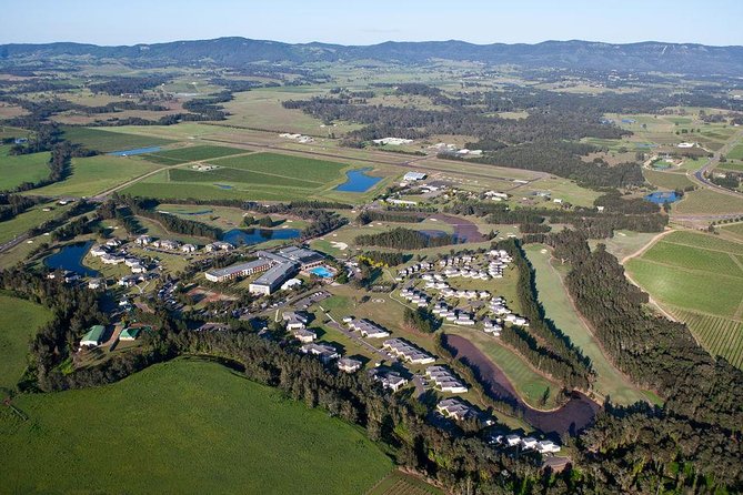Hunter Valley Romantic Bubbly Breakfast Helicopter Tour from Cessnock - Peterson House for country breakfast and bubbles