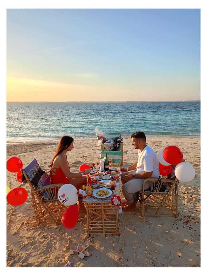 Hurghada: A Romantic Dinner On Islands Proposal Tour - Decorations, dinner, and the central romantic moment