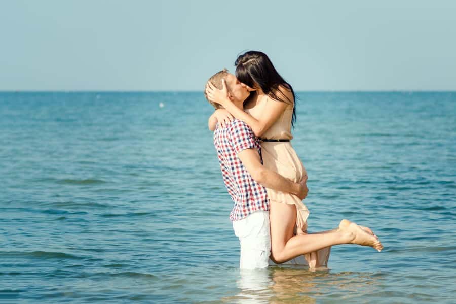 Hurghada: A Romantic Dinner On Islands Proposal Tour - The private speedboat ride across the Red Sea