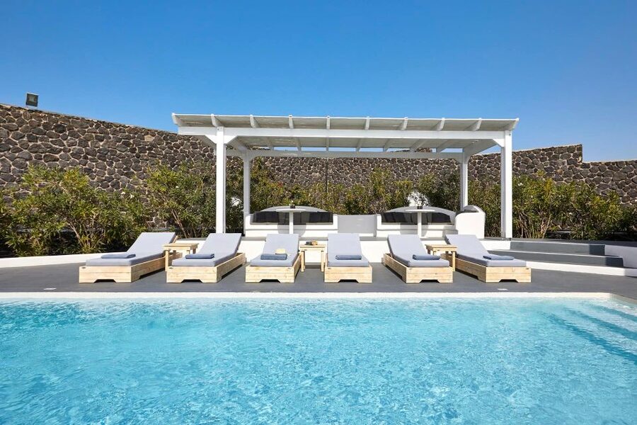 Imerovigli: Aromatherapy Couples’ Massage - Pool time after treatment