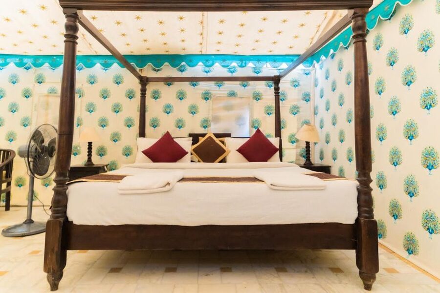 Jaisalmer: Romantic Night with Luxury Desert Camping - Sunrise, breakfast, and the return to Jaisalmer