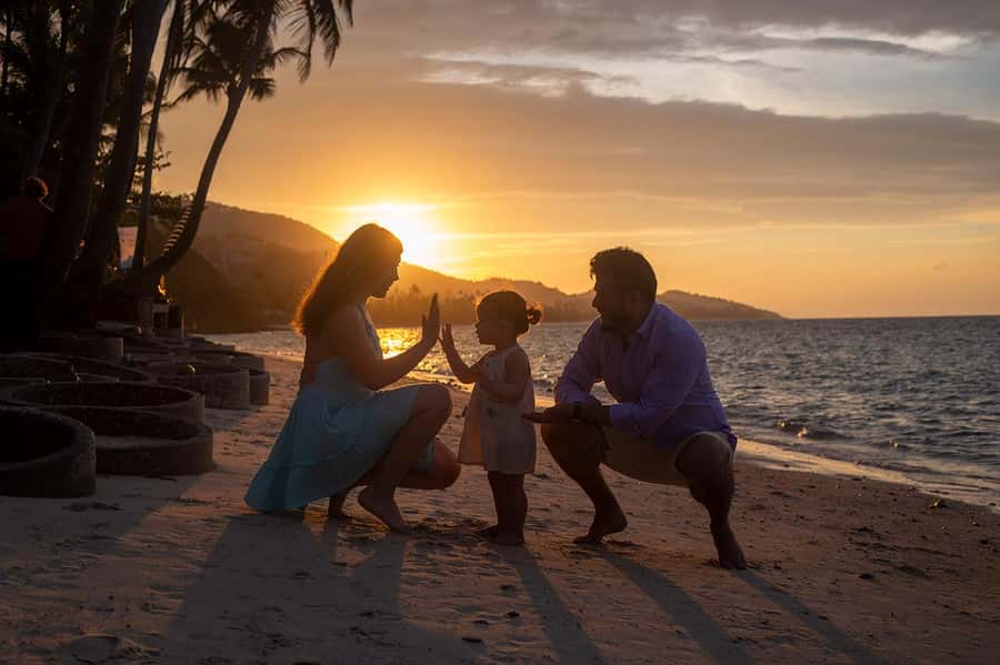 Koh Samui: Private Photoshoot for Couples & Families - Hotel pickup keeps the start simple