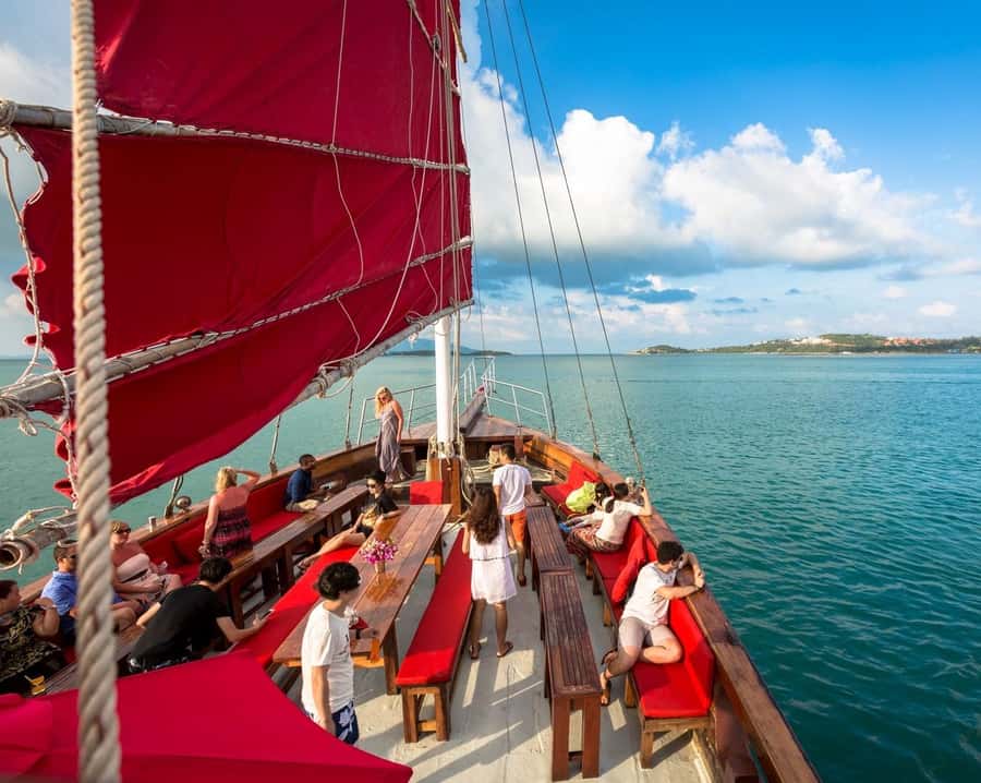 Koh Samui: Red Baron Romantic Sunset Dinner Cruise - Buffet dinner, fruit, and drinks onboard