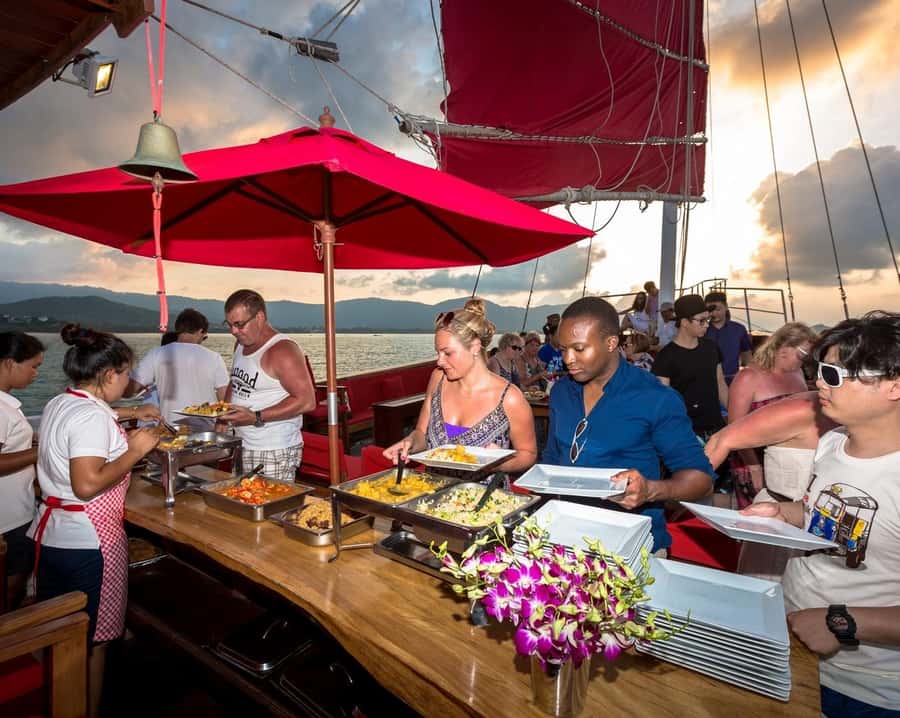 Koh Samui: Red Baron Romantic Sunset Dinner Cruise - Practical details that can make the evening easier