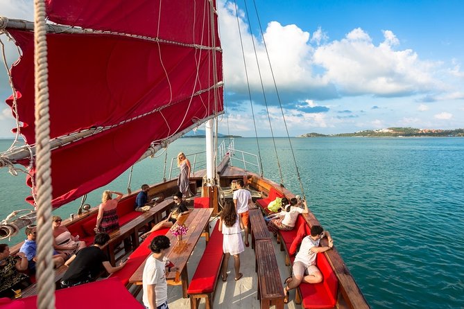 Koh Samui Romantic Sunset Cruise Tour By Red Baron Chinese Sailboat - Why the Red Baron makes the evening special
