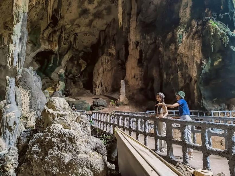 Krabi: Khao Khanab Nam Caves Tour with Romantic Boat Ride - What to bring for a comfortable outing