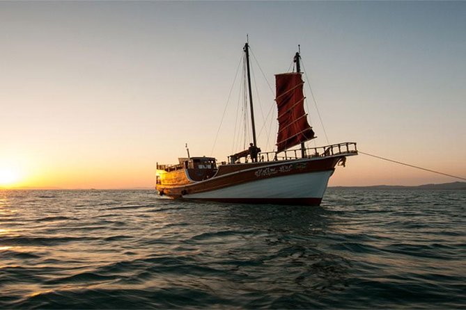 Krabi Romantic Sunset Cruise with BBQ Seafood Dinner by Krabi Sea Cruise - Chicken Rock: your first hour in the water