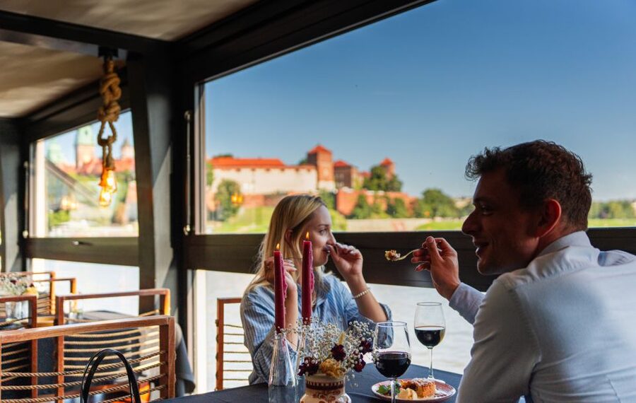 Krakow: Romantic Dinner with a Cruise on the Vistula River - The wine and drink policy needs a careful read