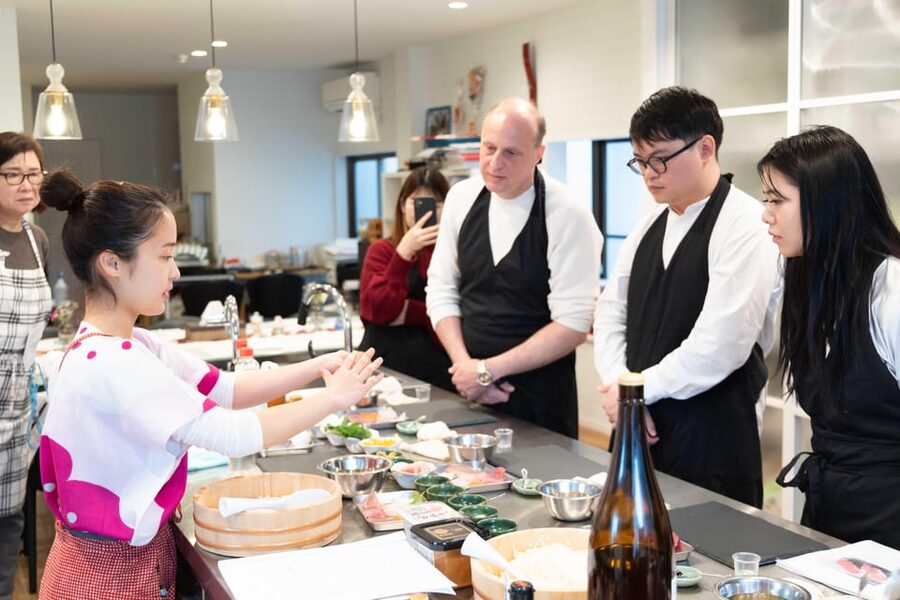 Kyoto: Enjoy Sushi & Market Tour! Best for Family & Couple! - Dashi and miso soup add depth to the meal