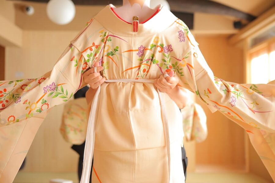 Kyoto kiyomizu Temple : Maiko and Samurai Couple Photoshoot - Getting to the Studio Near Kiyomizu