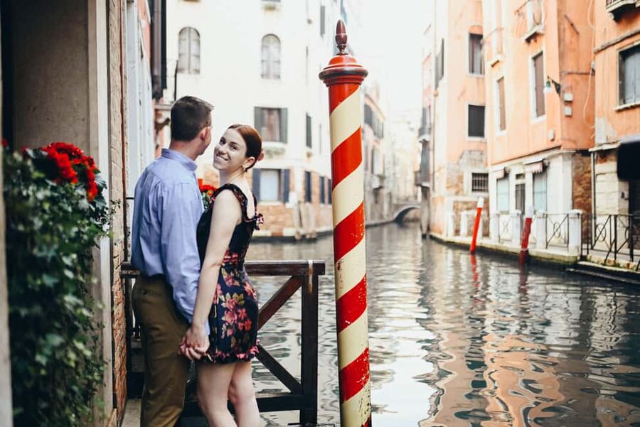 LAND & GONDOLA PHOTOSHOOTING - The 30-minute private gondola photoshoot