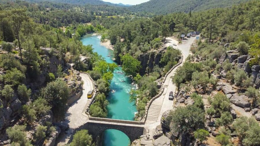 LC Rafting Tour for Families and Couples W/Lunch - The 45-minute break for lunch and swimming