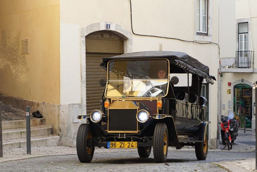 Lisbon: Vintage vehicle replica Romantic Private Tour - Through Chiado and Bairro Alto