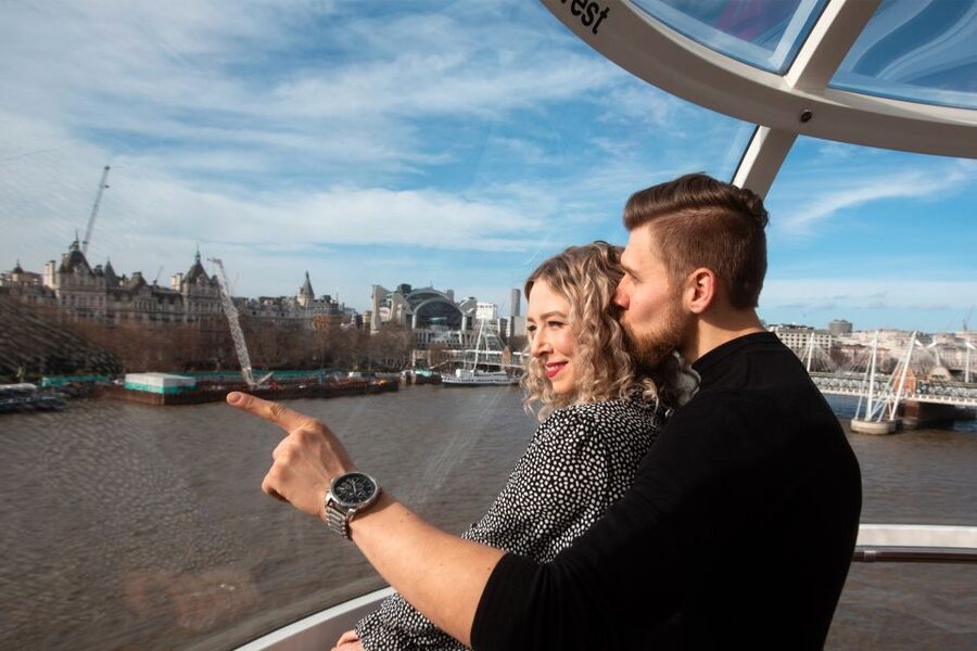 London Eye Private Capsule Experience for Couples or Groups - Inside the private capsule for 30 minutes