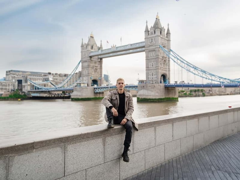 London: Private travel vacation photoshoot -Romantic Special - Price, timing, and who gets the best value