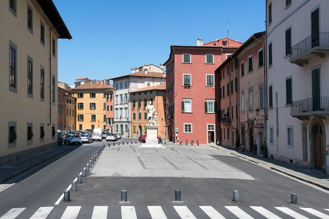 Love in Pisa: Self-Guided Romantic Puzzle Adventure - Piazza dei Cavalieri and the Leaning Tower finish
