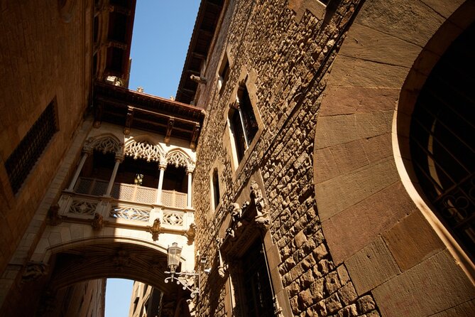 Love in the Gothic Quarter Barcelona: Self-Guided Romantic Walk - A romantic walk with a playful purpose