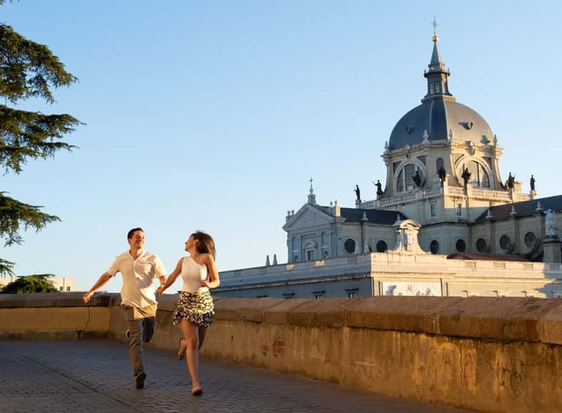 Madrid: Photoshoot for couples - Key points at a glance
