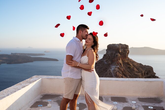 Magical Proposal Photoshoot In Santorini - The proposal at Skaros Rock