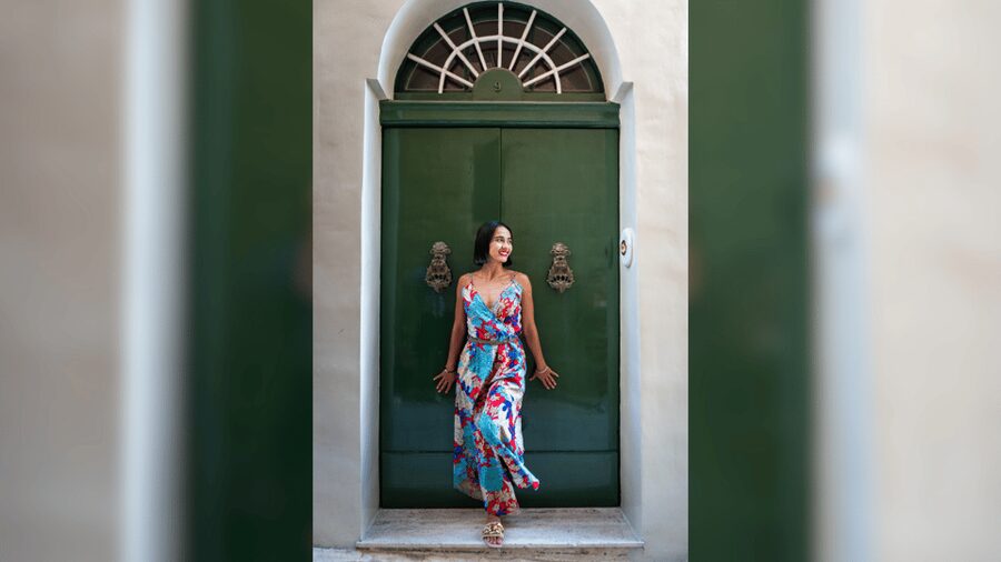 Malta: Romantic Couples Photoshoot - How the photographer helps you look natural