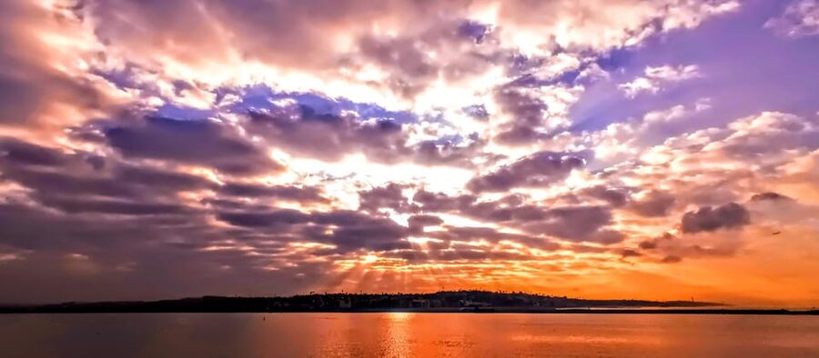 Marina Del Rey: A Romantic Boat Cruise with Sushi & Wine - Who will enjoy this Marina del Rey cruise?