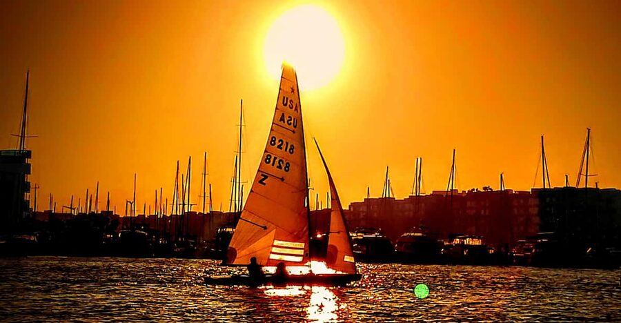 Marina Del Rey: Romantic Cruise, Dinner Charcuterie or Sushi - Group size and the feel of the boat