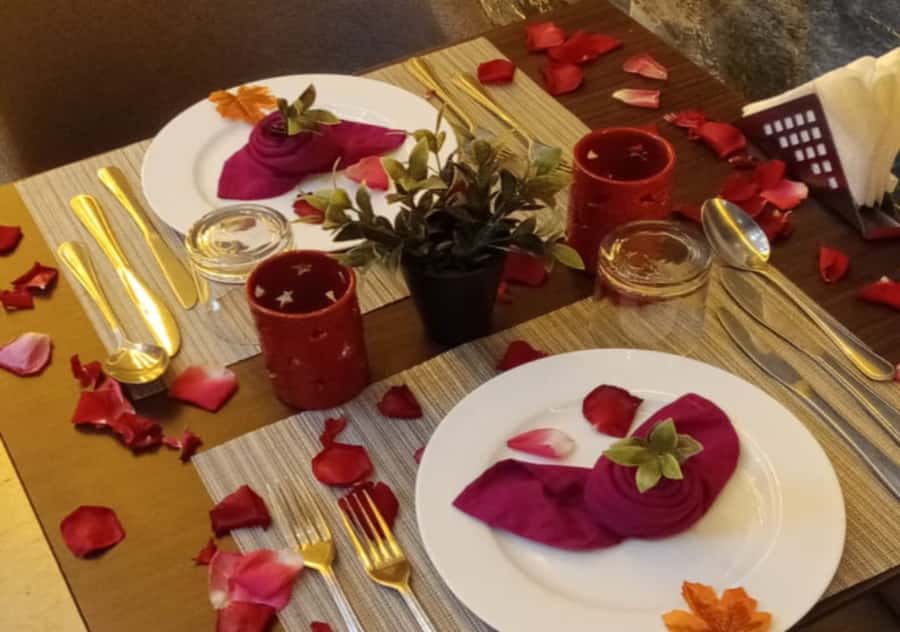 Marrakech: Romantic Spa Experience with Dinner - From your riad to the Medina spa