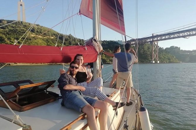 Marriage proposal on a Vintage Sailboat - Pontal de Cacilhas and Almada’s waterfront