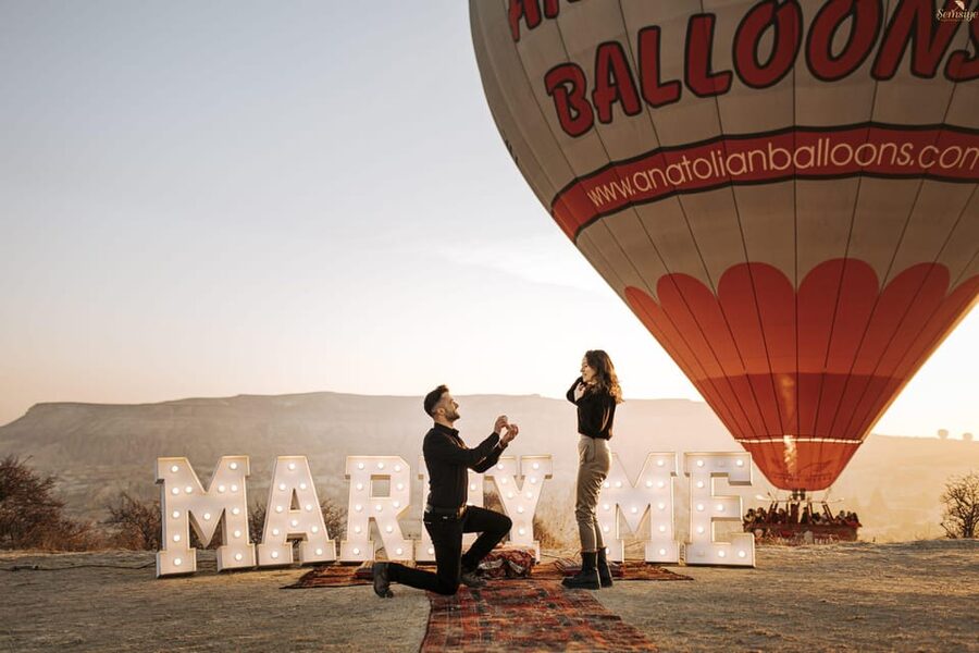 Marriage Proposal Surprise & Engagement in Cappadocia - Sunrise or sunset: choosing the right mood