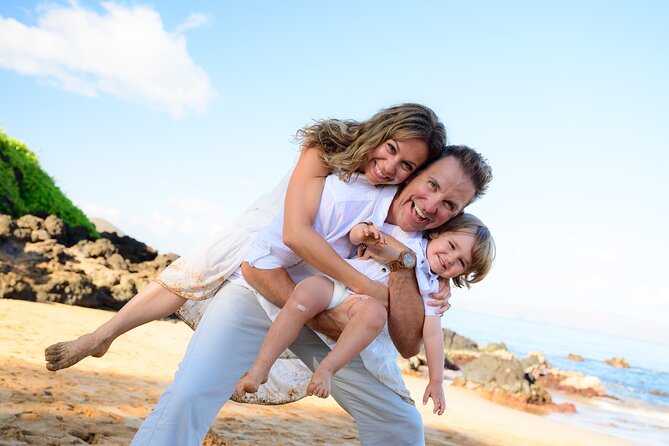 Maui Family and Couple Beach Photo Session - Why Po‘olenalena Beach makes a strong photo setting