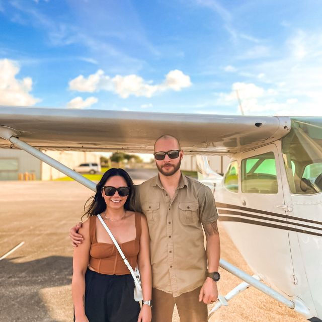 Miami Beach: Romantic Sunset Flight with Champagne - A private flight from Miami Executive Airport
