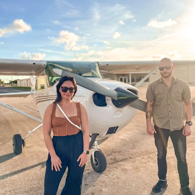 Miami Beach: Romantic Sunset Flight with Champagne - What the Cessna 172 experience feels like
