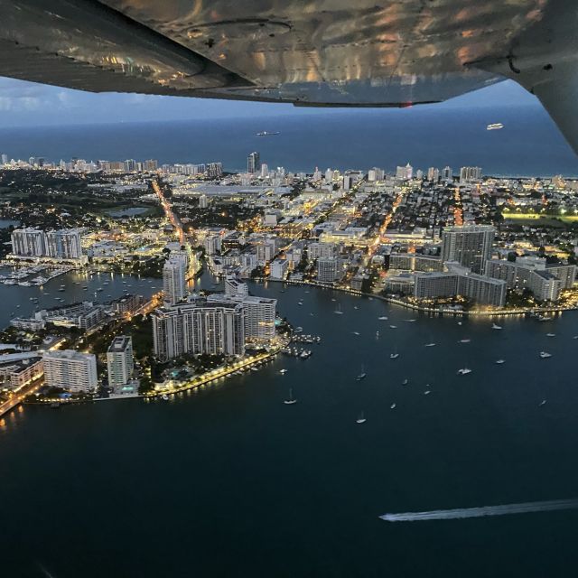 Miami: Romantic 1-Hour Private Flight Tour with Champagne - Downtown Miami and Biscayne Bay