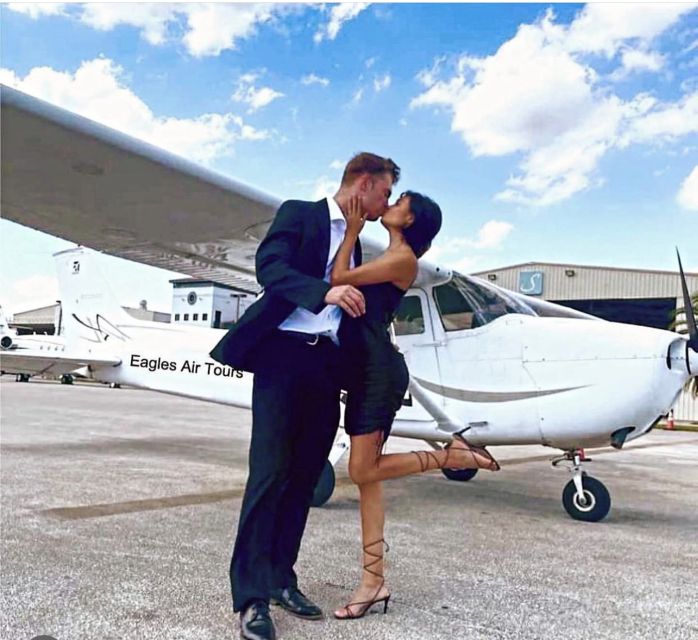 Miami: Romantic 1-Hour Private Flight Tour with Champagne - Key Biscayne, Star Island, and Palm Islands